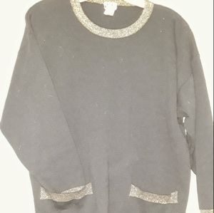Pullover sweater w/ 2 pockets Black w/ gold trim